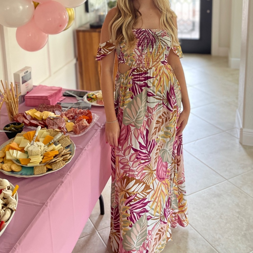 Palm tree leaf dress off the shoulder